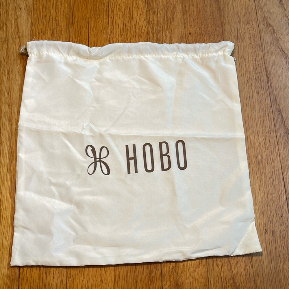 HOBO dust bag. 12”x12”. Cream with tan.